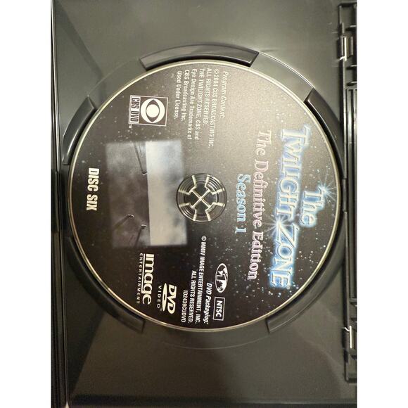 The Twilight Zone: Season 1 The Definitive Edition 6 Discs - Picture 7 of 8